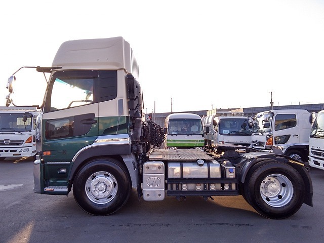 UDトラックス（日産） クオン 大型 トラクタ ADG-GK4XAB(8924) 2枚目