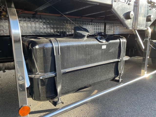 三菱ふそう ファイター 中型 冷蔵冷凍ウィング 2KG-FK62F(12695) 11枚目