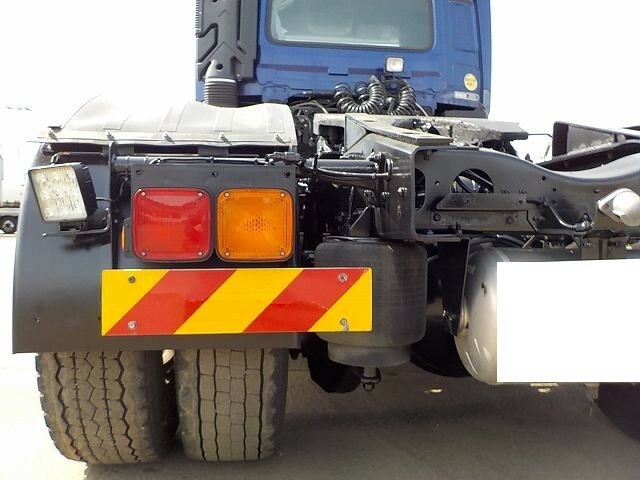 UDトラックス（日産） クオン 大型 トラクタ QPG-GK5XAB(9301) 35枚目