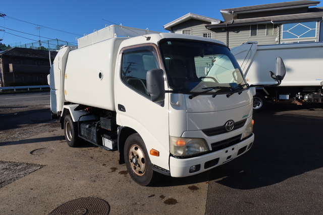 トヨタ ダイナ 小型 塵芥車（回転式） TKG-XZU600H(108205) 1枚目