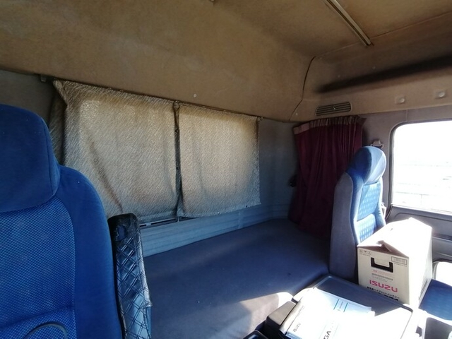 いすゞ ギガ 大型 トラクタ PKG-EXY52J8(4822) 32枚目