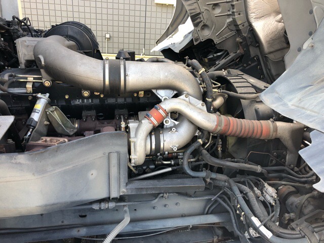 UDトラックス（日産） クオン 大型 ウィング ADG-CG4XL(3990) 58枚目
