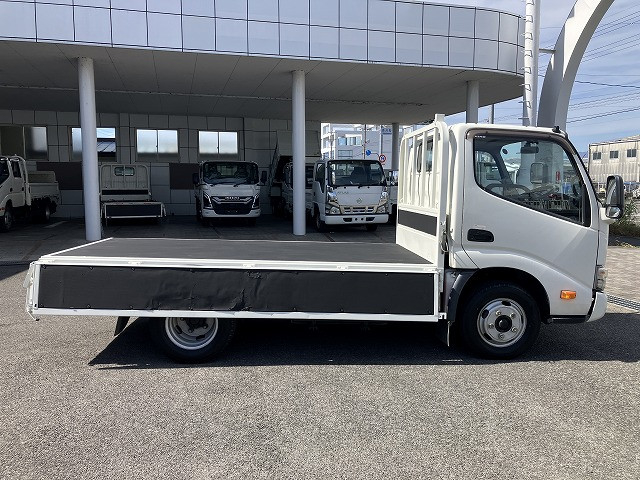 日野 デュトロ 小型 平ボディ TPG-XZU605M(113501) 12枚目