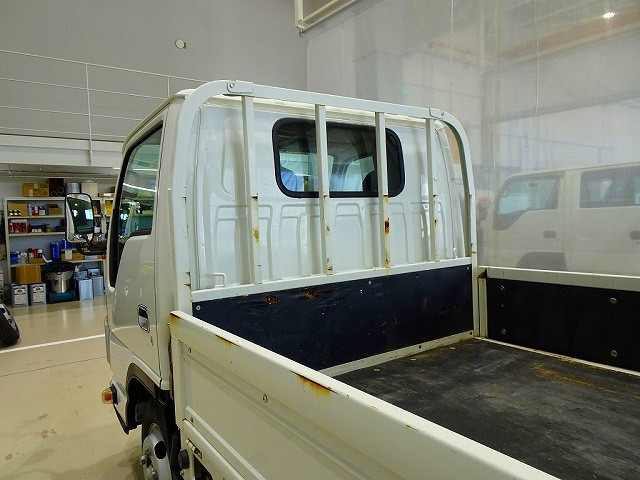 いすゞ エルフ 小型 平ボディ 2RG-NJR88A(111909) 23枚目