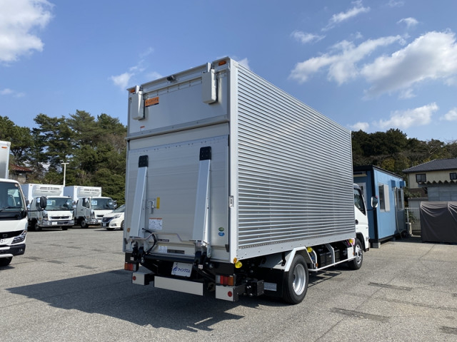 三菱ふそう キャンター 小型 バン 2RG-FEAV0(112582) 7枚目