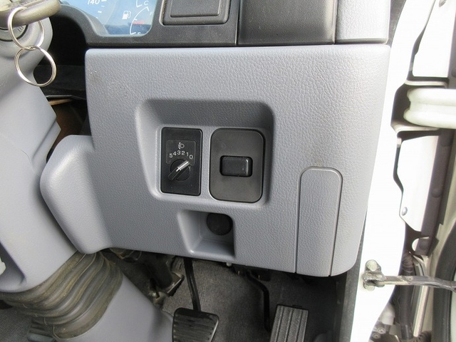 三菱ふそう キャンター 小型 バン BKG-FE72BS(10911) 33枚目