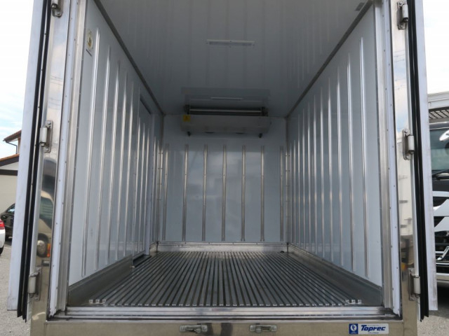 Mitsubishi Fuso canter Small Freezer box_body 2RG-FBAV0(88983) 6枚目