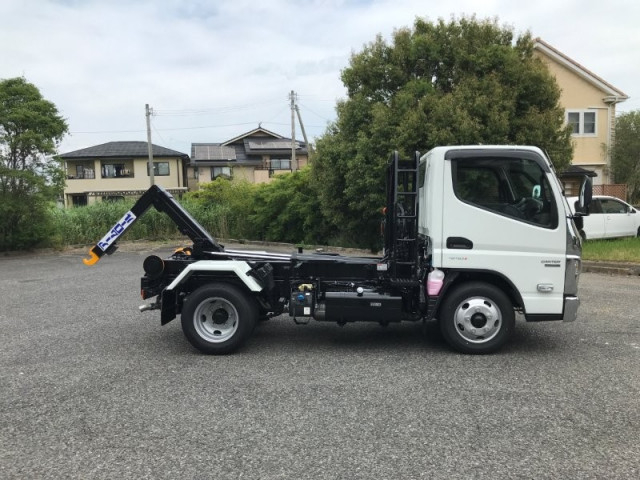 三菱ふそう キャンター 小型 コンテナ専用車 2RG-FBAV0(107928) 6枚目