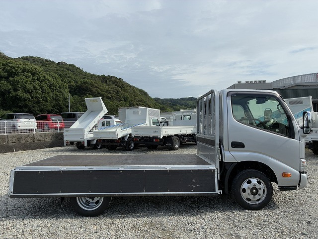 トヨタ ダイナ 小型 平ボディ 2PG-GDY281(107727) 12枚目