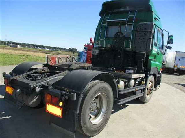 Isuzu giga Large Tractor PJ-EXD52D6(37779) 3枚目
