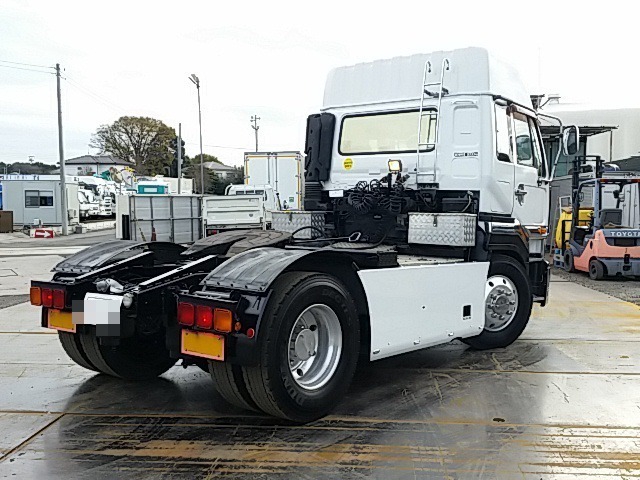UDトラックス（日産） ビッグサム 大型 トラクタ KL-CK482BAT(8202) 3枚目