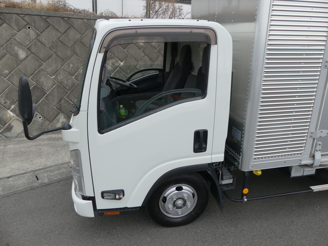 いすゞ エルフ 小型 バン TRG-NLR85AN(57243) 77枚目