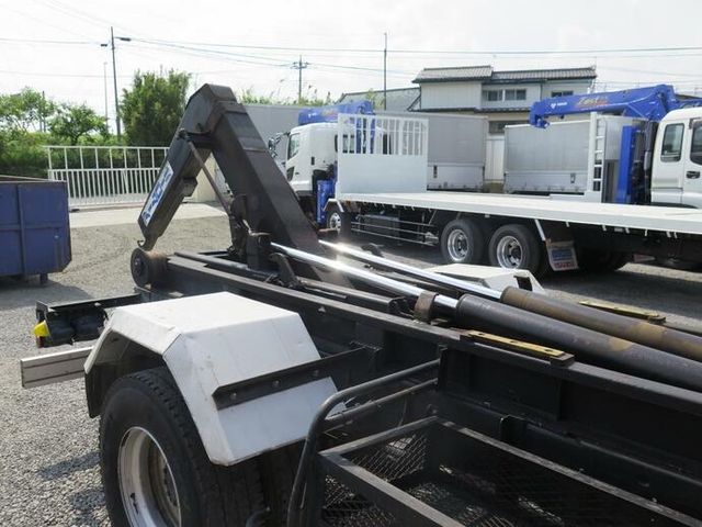 UDトラックス（日産） コンドル 中型 コンテナ専用車 PB-MK36A(11002) 23枚目