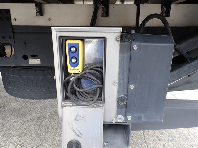 Isuzu forward 6studs large Freezer box_body 2PG-FTR90V2(93164) 13枚目