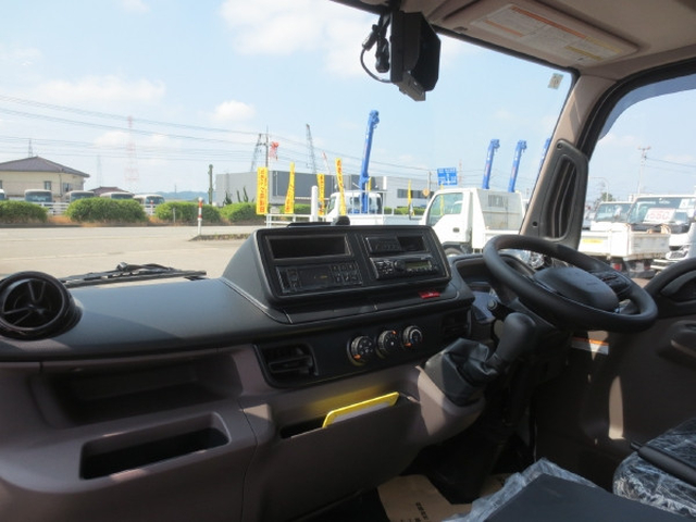 三菱ふそう キャンター 小型 冷蔵冷凍バン 2RG-FBAV0(88181) 17枚目