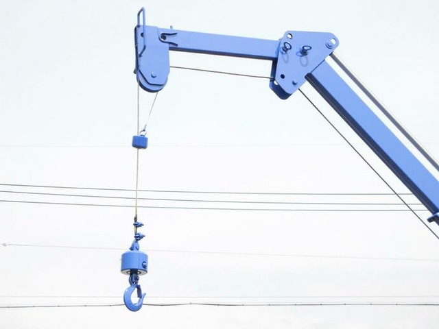 いすゞ エルフ 小型 平ボディ（クレーン付） TKG-NJR85A(11720) 26枚目