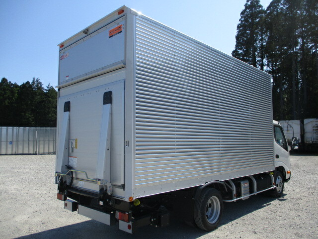 日野 デュトロ 小型 バン 2RG-XZU655M(32440) 5枚目