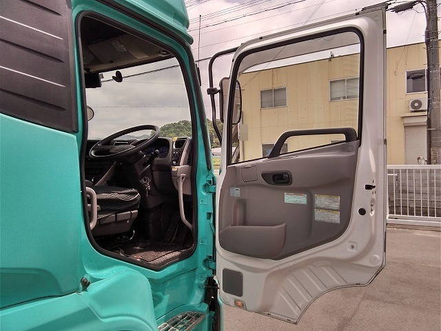 UDトラックス（日産） クオン 大型 ウィング QKG-CG5ZA(10836) 37枚目