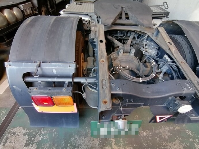 UDトラックス（日産） クオン 大型 トラクタ AKG-GK4XAB(5652) 6枚目