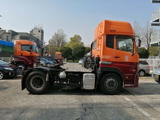 UDトラックス（日産） クオン 大型 トラクタ LKG-GK5XAB(4139) 3枚目