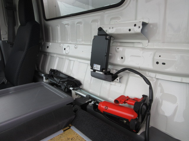 日野 デュトロ 小型 冷蔵冷凍バン 2KG-XZU732M(109743) 20枚目