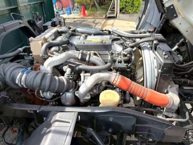 UDトラックス（日産） コンドル 増トン 平ボディ 2RG-BTR90V2(110406) 21枚目