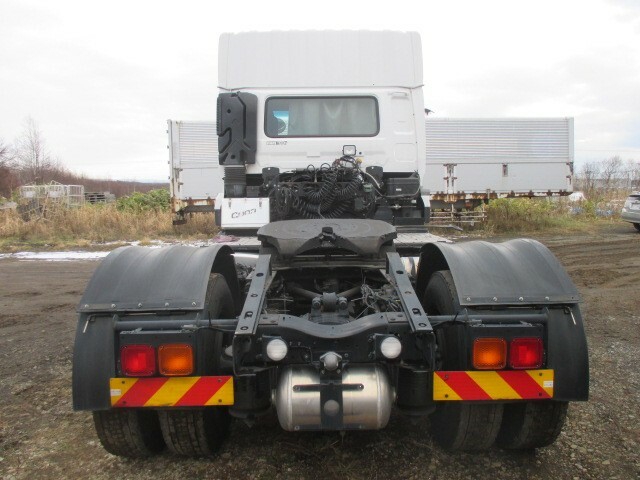 UDトラックス（日産） クオン 大型 トラクタ QKG-GK6XAD(7774) 6枚目