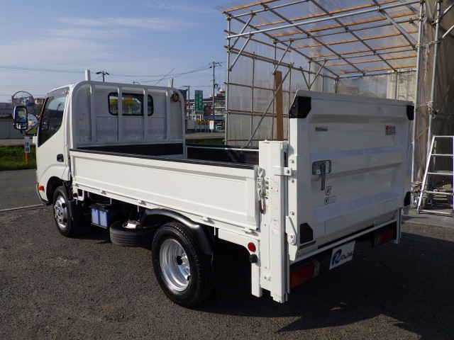 トヨタ トヨエース 小型 平ボディ TKG-XZU605(110630) 2枚目