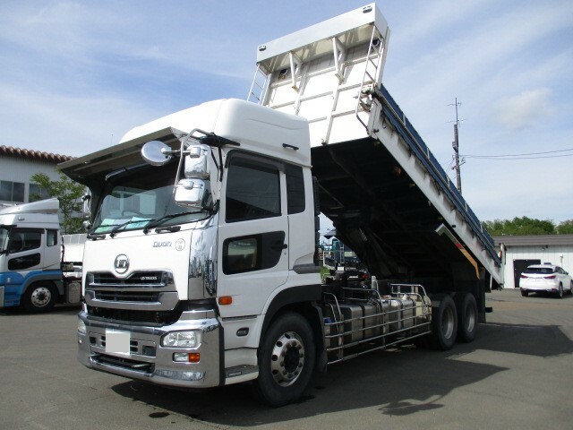 UDトラックス（日産） クオン 大型 土砂ダンプ QKG-CW5YL(32216) 1枚目