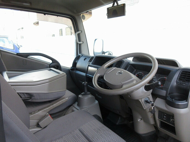 日産自動車 アトラス 小型 バン PDG-TZ3F24(8792) 34枚目