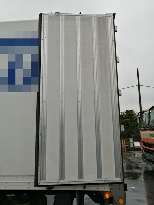 UDトラックス（日産） クオン 大型 冷蔵冷凍バン PKG-CG4ZA(5641) 20枚目