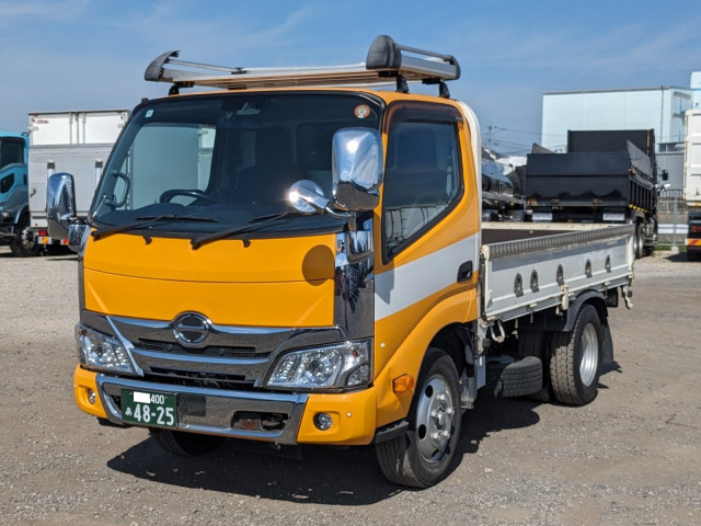 日野 デュトロ 小型 平ボディ 2RG-XZU605M(113888) 1枚目