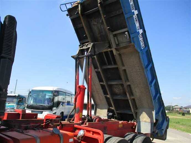 いすゞ ギガ 大型 土砂ダンプ KL-CXZ73K3(39875) 25枚目