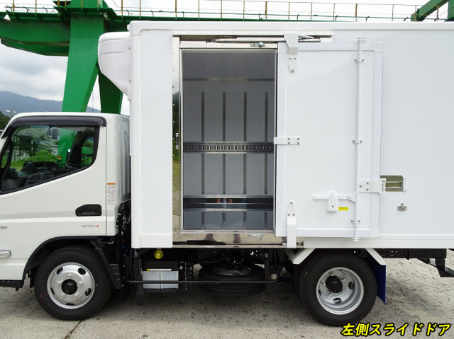 三菱ふそう キャンター 小型 冷蔵冷凍バン 2RG-FBAV0(107589) 11枚目