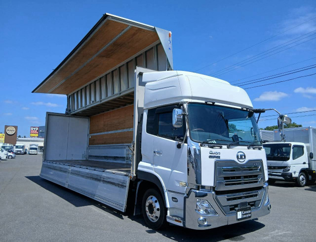 UDトラックス（日産） クオン 大型 ウィング 2PG-CG5CA(109276) 6枚目