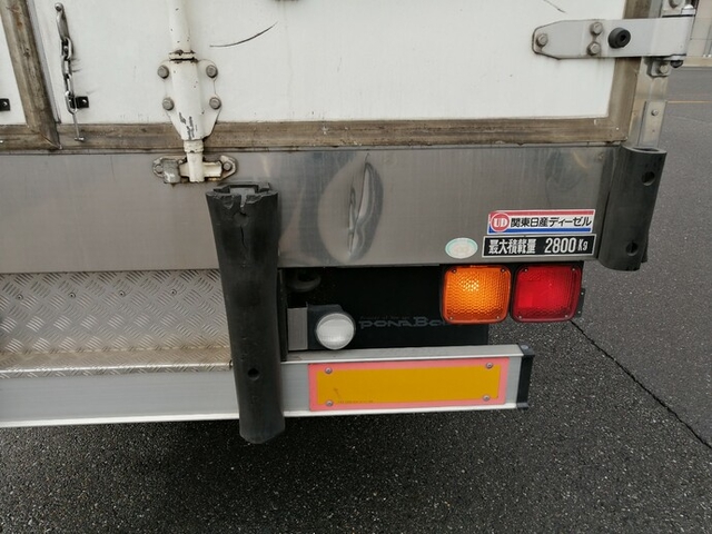 UDトラックス（日産） コンドル 中型 冷蔵冷凍バン PB-MK36A(5519) 23枚目