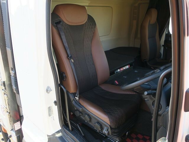 日野 プロフィア 大型 冷蔵冷凍ウィング 2KG-FW1EHG(35499) 14枚目