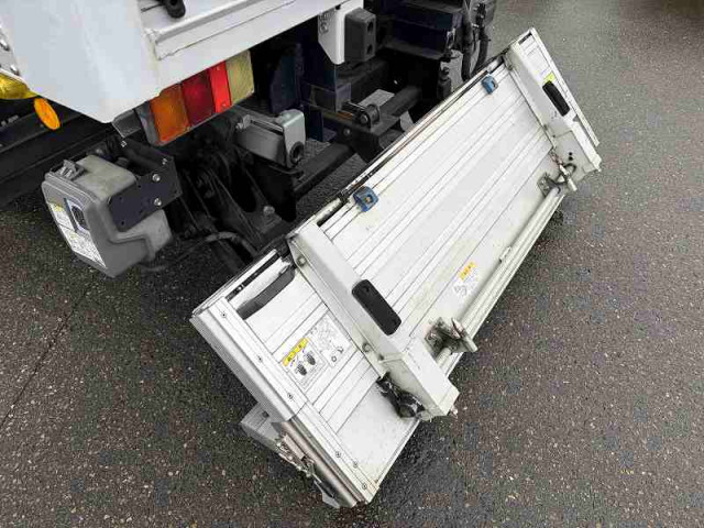 いすゞ エルフ 小型 バン TRG-NMR85AN(111755) 15枚目