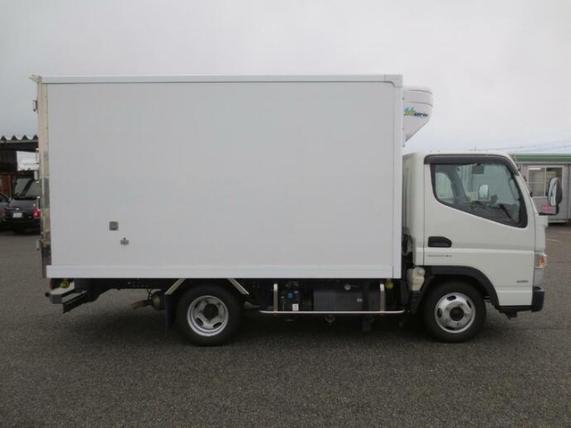 三菱ふそう キャンター 小型 冷蔵冷凍バン 2RG-FBA20(8589) 7枚目