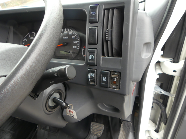 いすゞ エルフ 小型 バン TRG-NLR85AN(57243) 12枚目