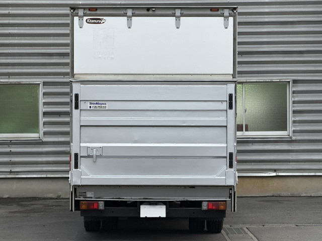 トヨタ ダイナ 小型 バン TPG-XZU712(111856) 4枚目