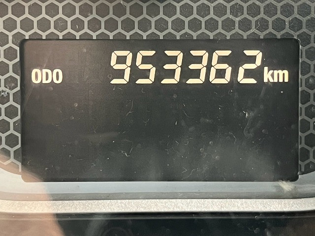 いすゞ ギガ 大型 ウィング QPG-CYJ77B(113434) 29枚目