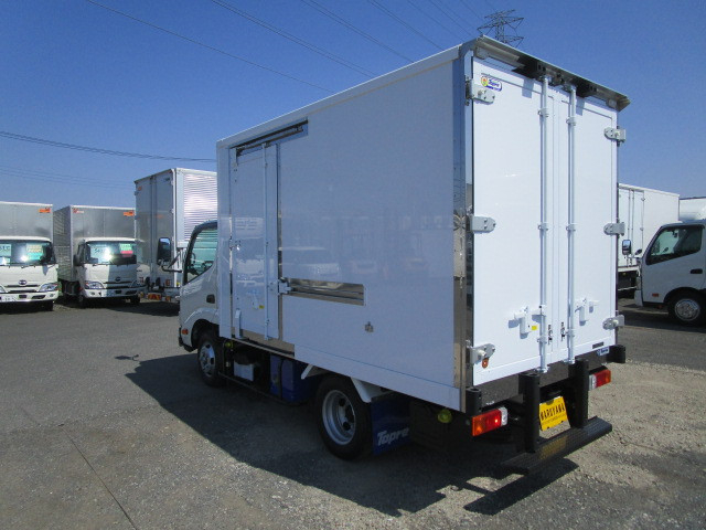 日野 デュトロ 小型 冷蔵冷凍バン 2WG-XZU606N(111485) 3枚目
