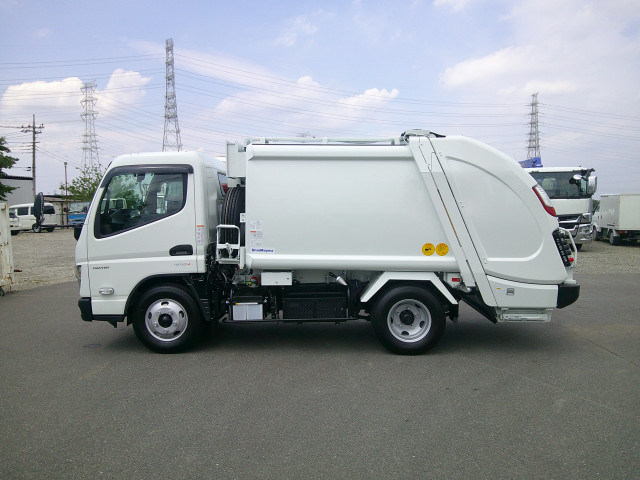 三菱ふそう キャンター 小型 塵芥車（プレス式） 2RG-FEAVO(107111) 8枚目