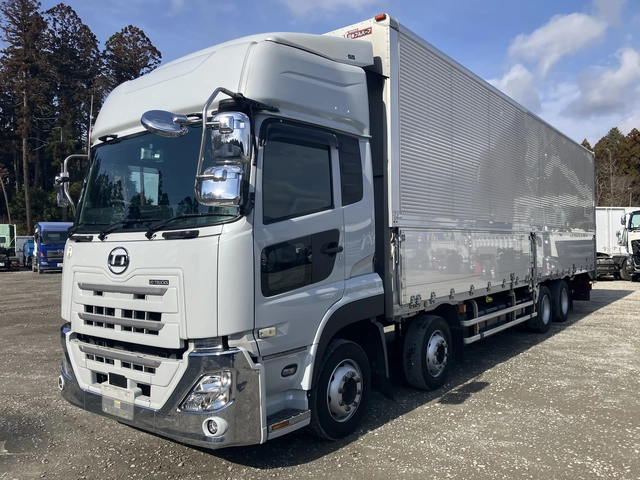 日産自動車 クオン 大型 ウィング 2PG-CG5CA(106657) 1枚目