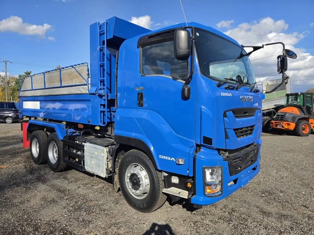 いすゞ ギガ 大型 土砂ダンプ 2PG-CXZ77CT(114007) 3枚目