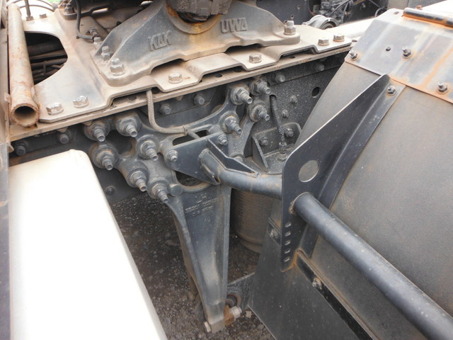 UDトラックス（日産） クオン 大型 トラクタ KL-CK482BAT(2301) 20枚目