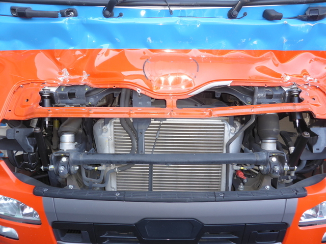 UDトラックス（日産） クオン 大型 ウィング QPG-CD5ZA(2540) 4枚目