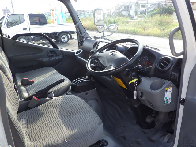 トヨタ ダイナ 小型 平ボディ TKG-XZC605(110648) 6枚目