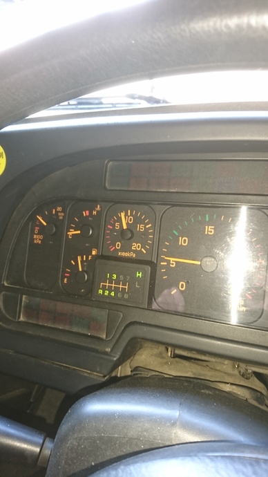 いすゞ ギガ 大型 トラクタ KL-EXZ52J3(2925) 29枚目